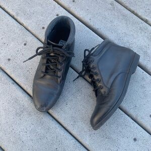 Vintage Black Leather Lace Up Boots | Skinny Lace Peter Pan Booties